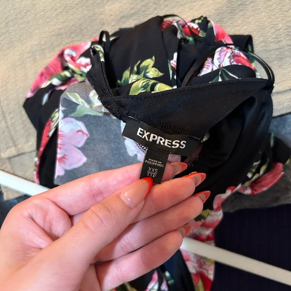 Express romper - Picture 3 of 3